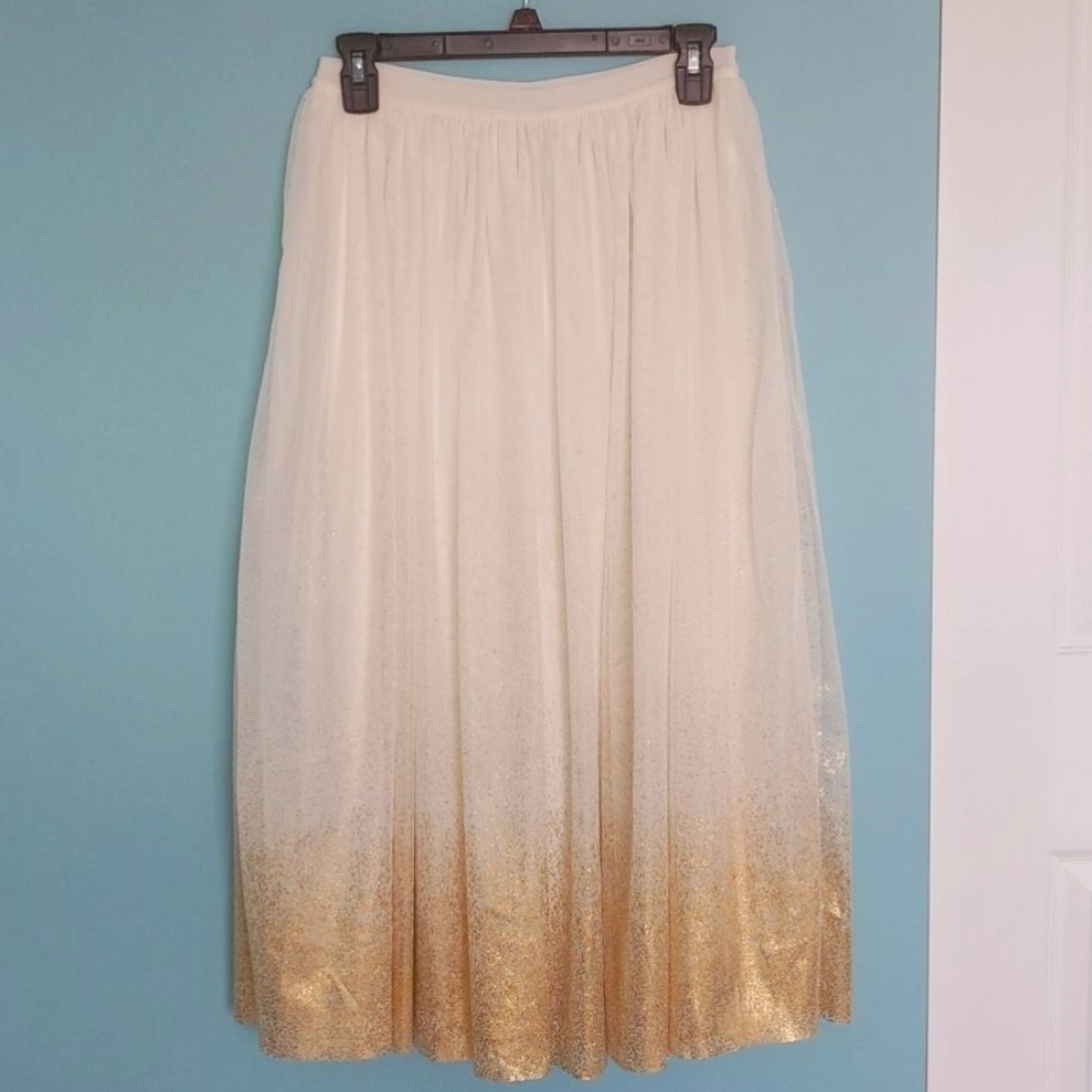 Cherokee tulle off-white skirt w/ gold edging